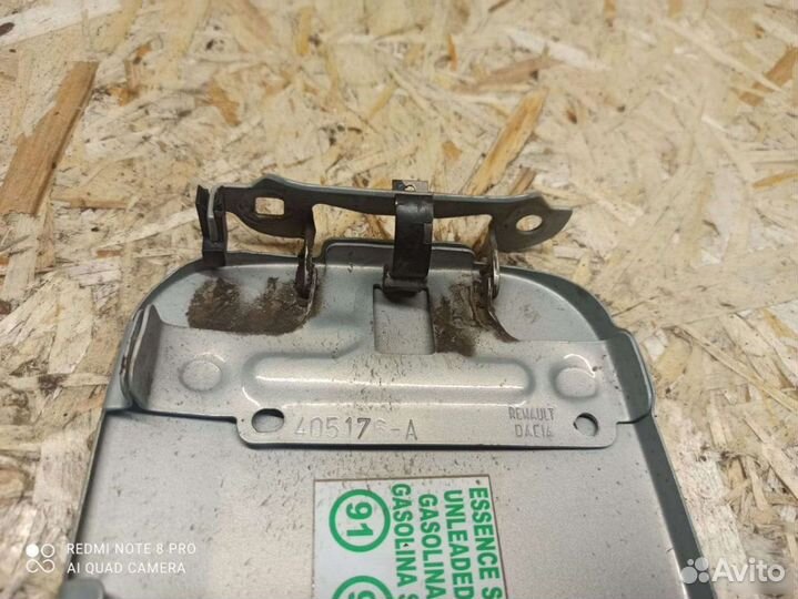 Лючок бензобака Рено Логан 1