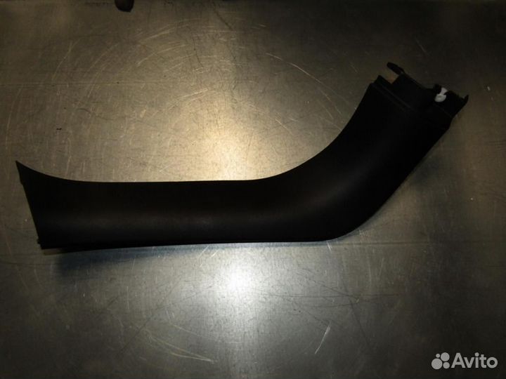 Обшивка двери багажника Outlander (GF) 2012