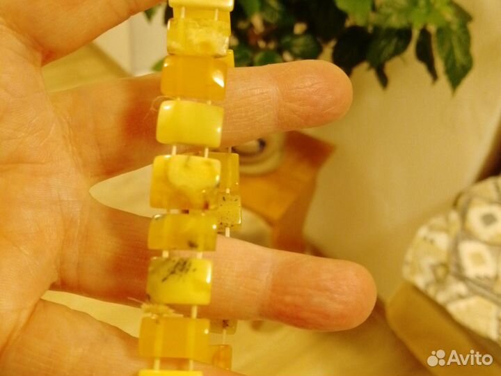 Браслет из янтаря