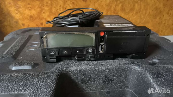 Тахограф с скзи атол почти новый