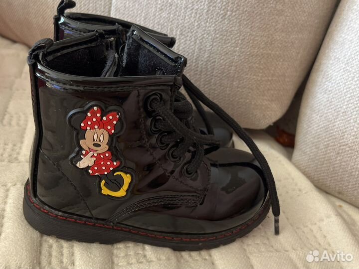 Ботинки для девочки 24