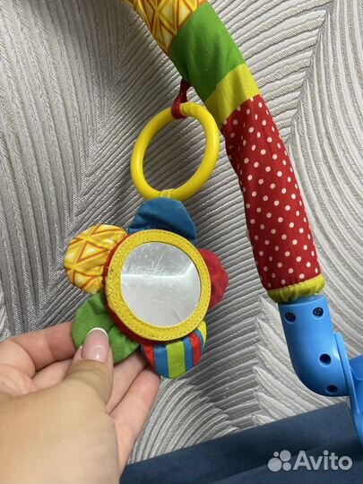 Дуга детская с игрушками 