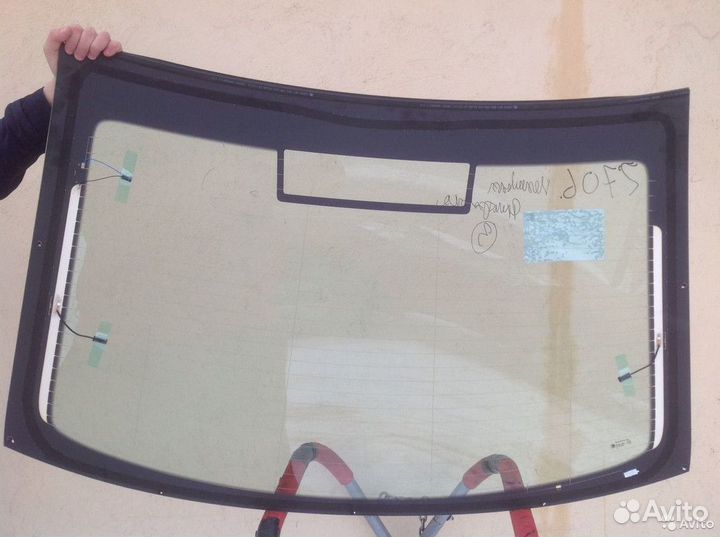 Лобовое стекло Шкода Ети Йети