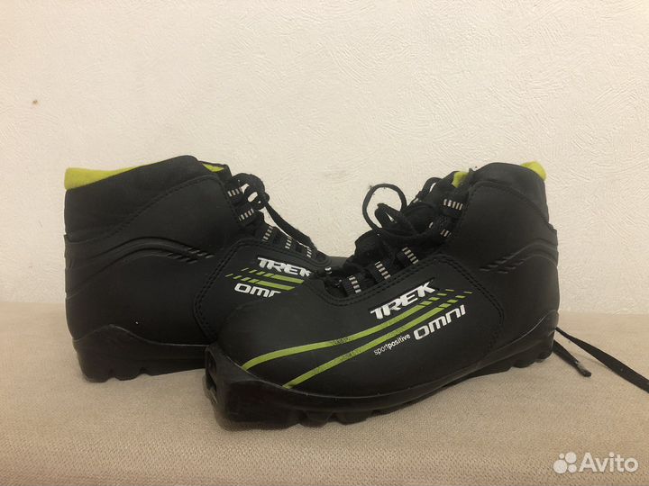 Лыжные ботинки