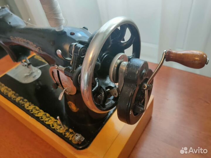 Швейная машинка подольская ручная