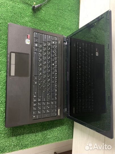 Ноутбук asus в хорошем состоянии