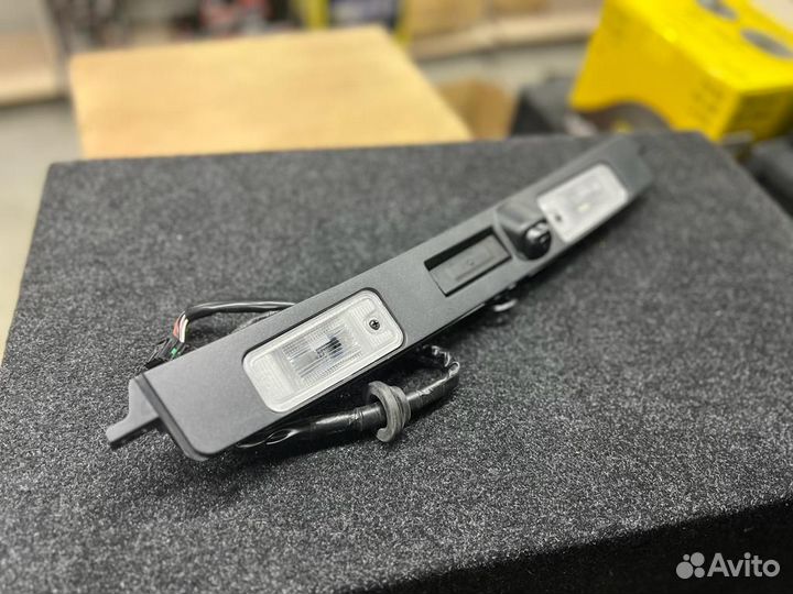 Камера заднего вида Hyundai Creta с молдингом