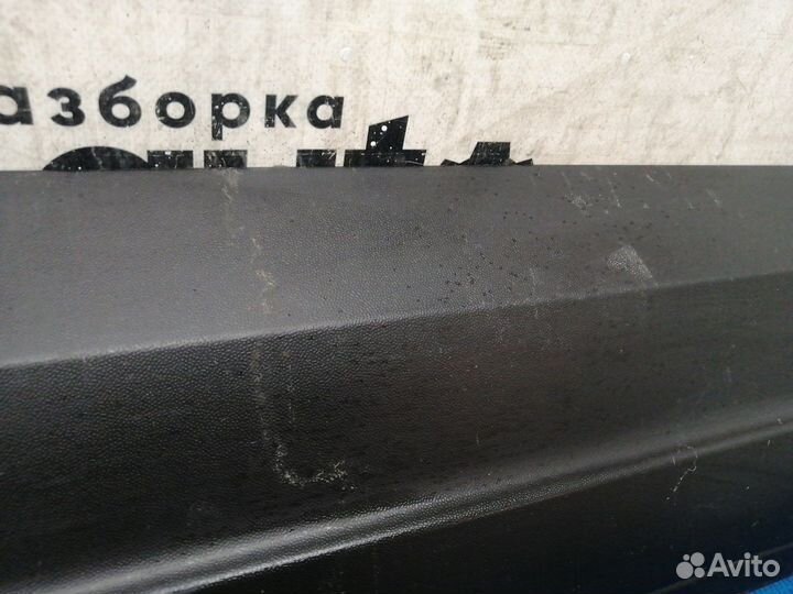 Накладка двери передняя правая 5N0854940A