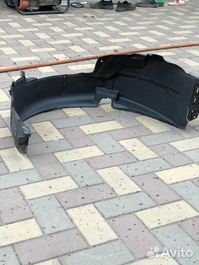 Подкрылок передний левый Kia Rio 3 1.4 2012
