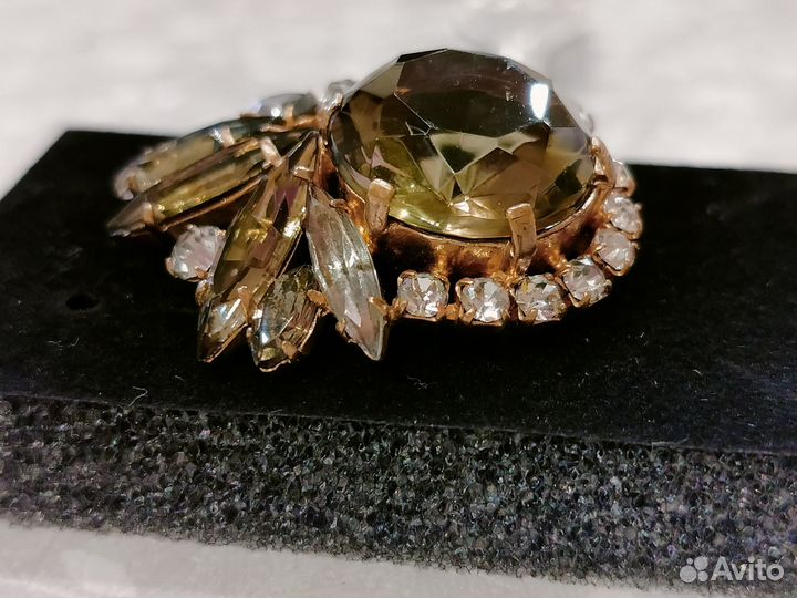 Невероятно красивая винтажная брошь. Чехословакия