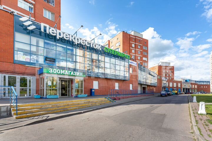 Продам торговое помещение, 3921.4 м²