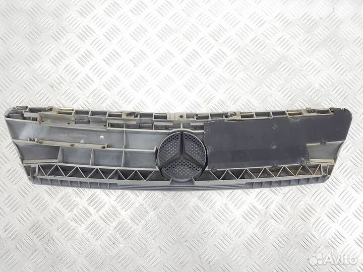 1688800183 Решетка радиатора Mercedes A W168