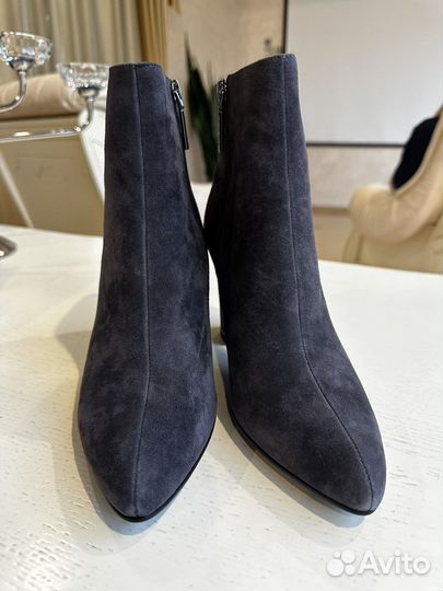 Ботильоны замша новые