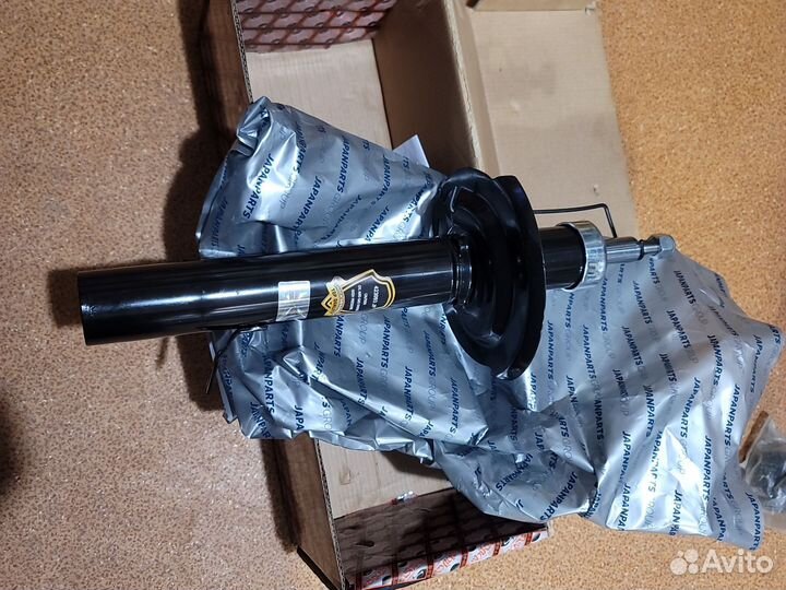 Амортизатор передний R PSA C1/107/108/toyota Aygo