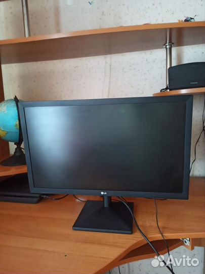 Монитор LG 22MK400A