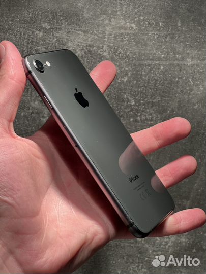 iPhone 8, 128 ГБ