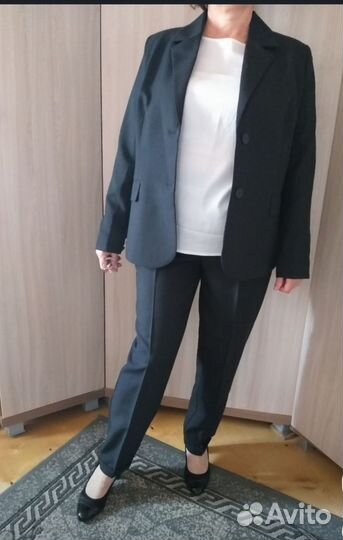 Брючный костюм женский 54 размер
