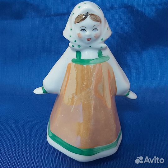 Статуэтка фарфор 