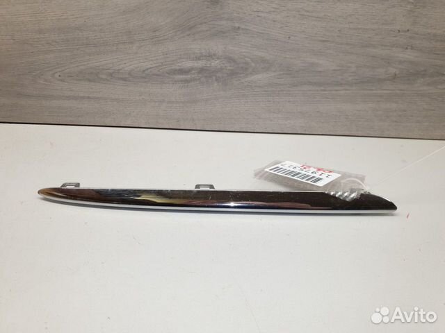 Молдинг решетки радиатора правый Mercedes A-klasse