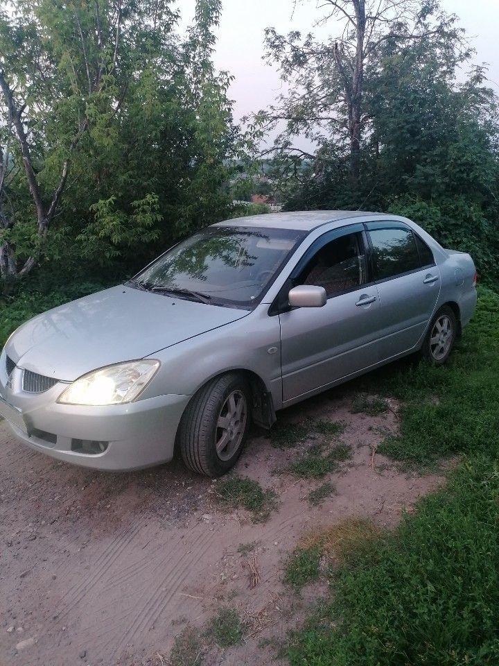 Mitsubishi Lancer: фото владельца