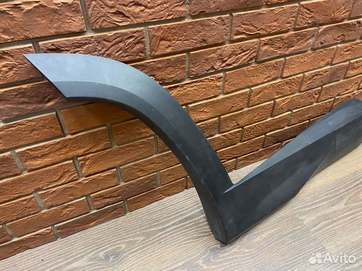 Накладка двери задней правой Hyundai Tucson 2021+