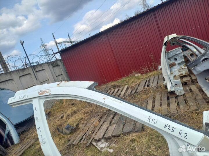 Стойка крыши правая Kia Rio хэтчбек 2015