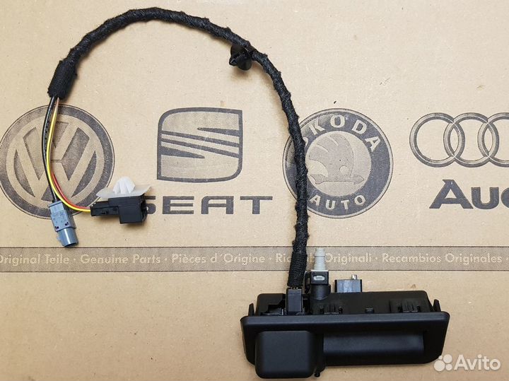 Камера с омывателем Skoda Rapid 5ja827566 Новая