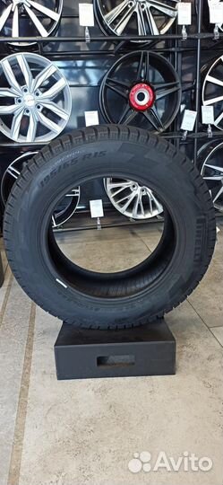 Pirelli Ice Zero FR 225/55 R17