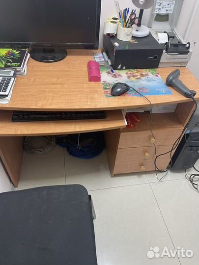 Компьютерный стол