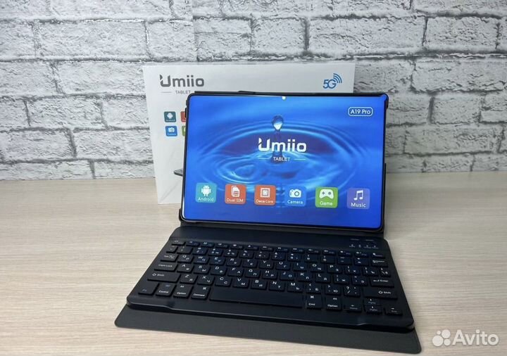 Планшет с клавиатурой umiio