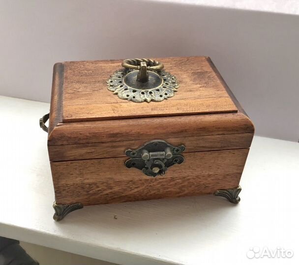 Шкатулка для украшений