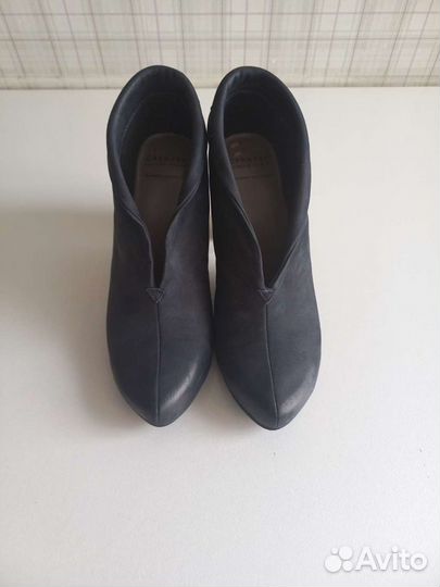 Ботильоны женские 37 размер нат.кожа фирма carnaby