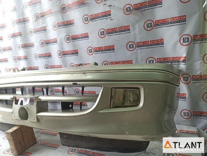 Бампер передний toyota hiace