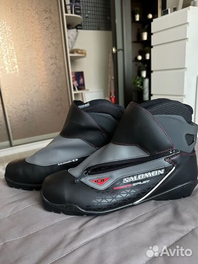 Лыжные ботинки