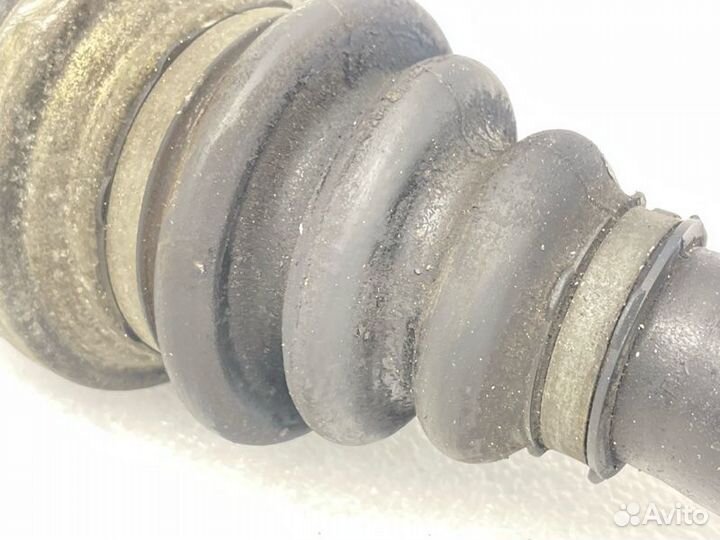 Полуось (привод) задний левый Bmw 5-Series F10