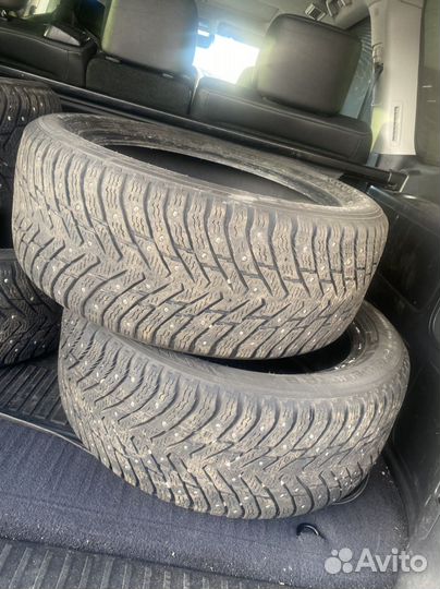 Nokian Tyres Hakkapeliitta 8 225/50 R17 98T