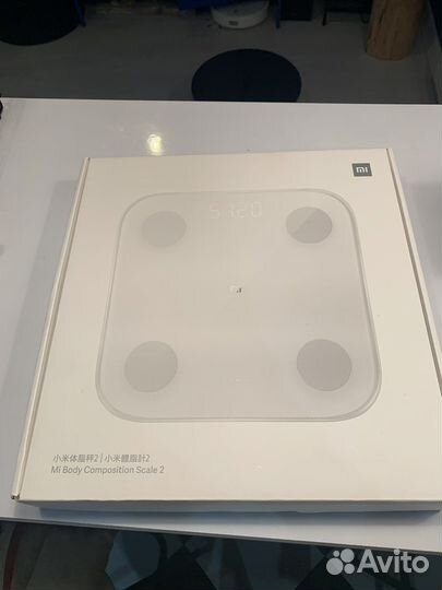 Коробки, макбук, iPhone, applewatch