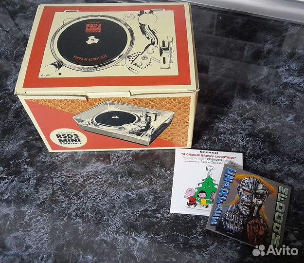 Проигрыватель Crosley - RSD3 Mini (+ 2 mini LP)