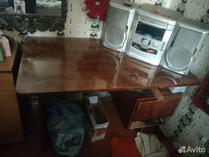 Стол письменный