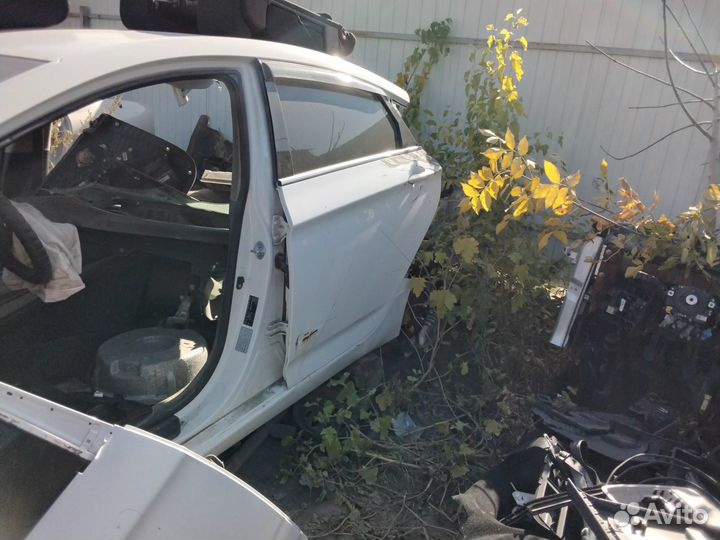 Хундай i40 двери