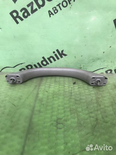 Ручка внутренняя потолочная Nissan March