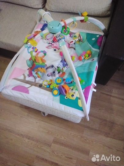 Развивающий коврик