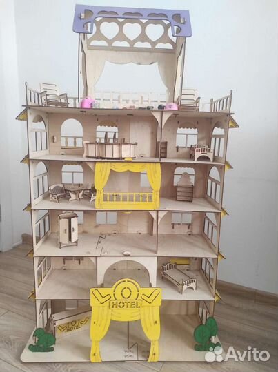 Домик кукольный