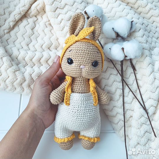 Вязаный зайчик