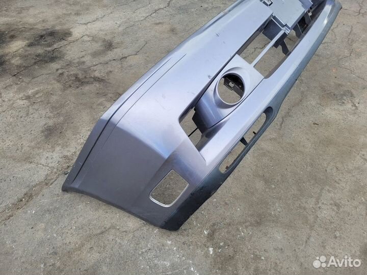 Бампер передний на Nissan Gloria Y34