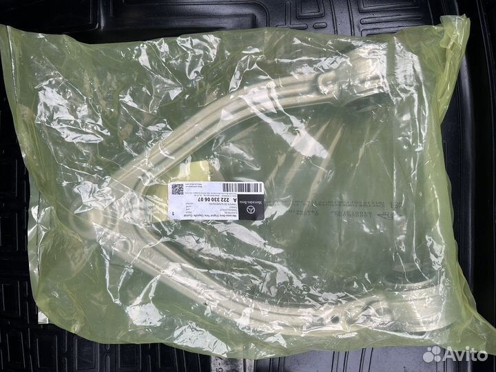 Передний правый верхний рычаг для Мерседес w222