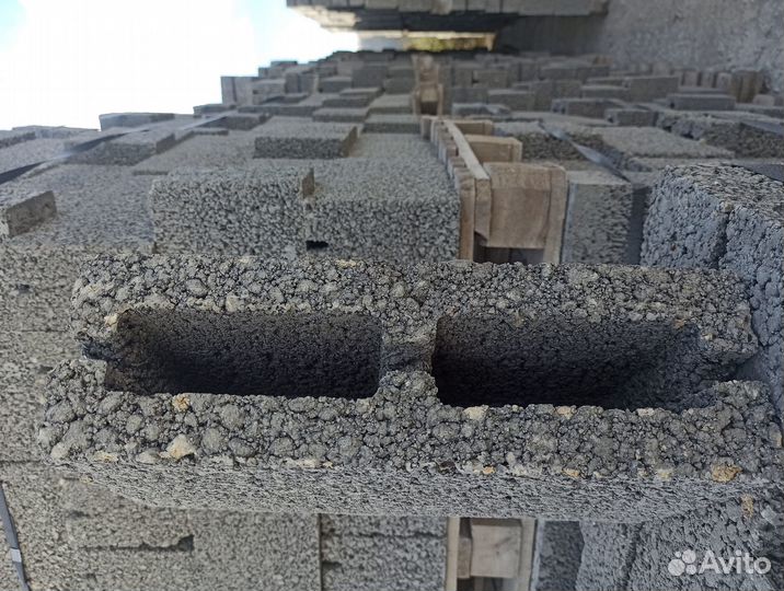 Блок для строительства стен