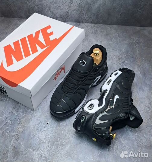 Кроссовки мужские nike air max tn plus