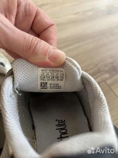Кроссовки adidas original 28