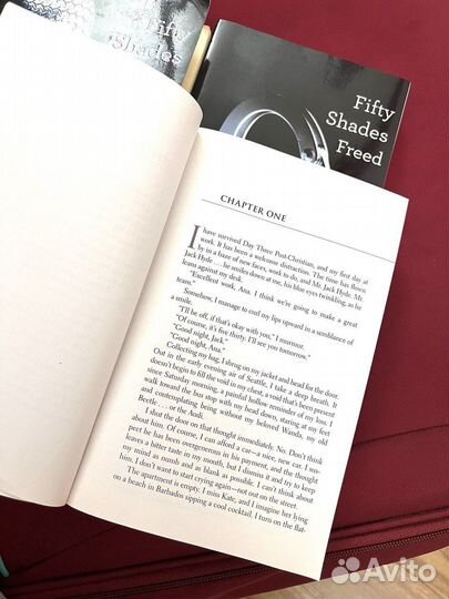 Книги 50 оттенков серого на английском языке